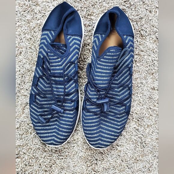 UGG Navy Blue & White Athletic Shoes - Picture 2 of 5